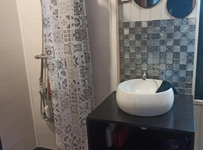 De L'amitie Horská chata Noyen-sur-Sarthe